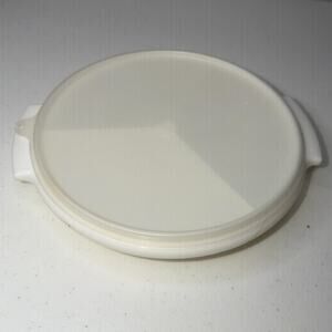 Tupperware Suzette 608 Divided 3 Section Center Food Store & Serve with Seal